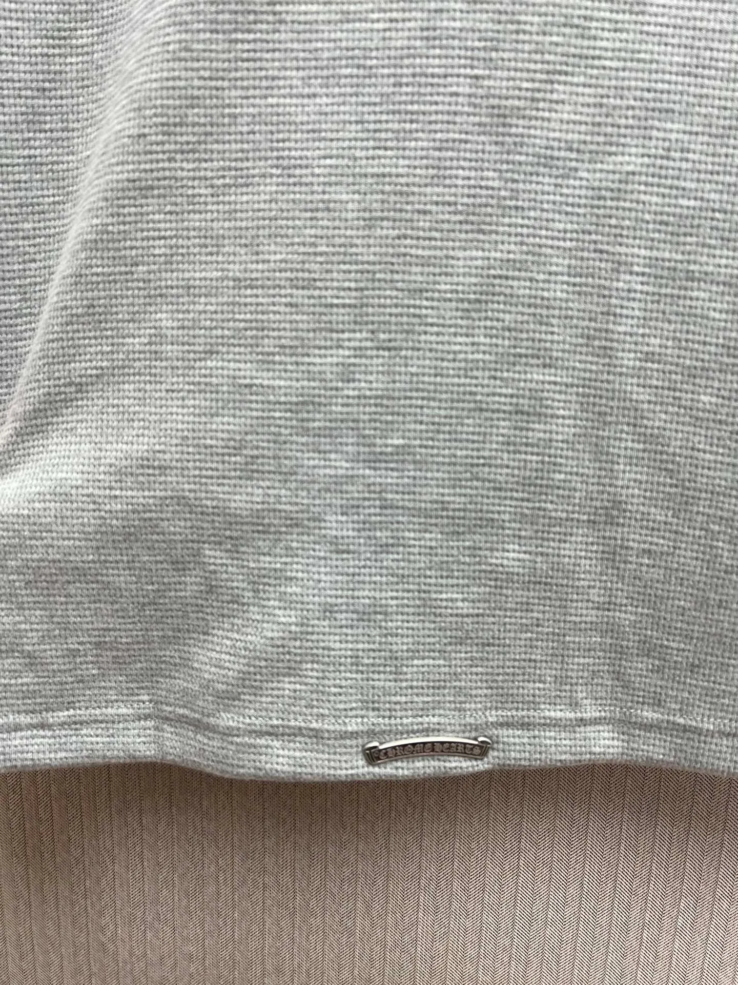 🅿️440 Crow Heart 25SS leather henley collar waffle sweatshirt. The fabric is made of 350g cotton waffle double-layer material before washing. Size: S.M.L